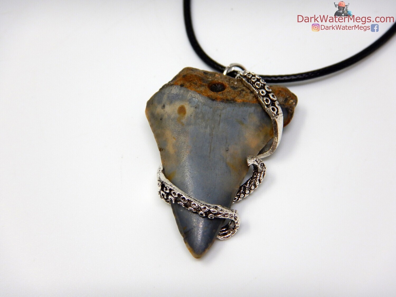1.55&quot;  Mako Necklace with octopus setting