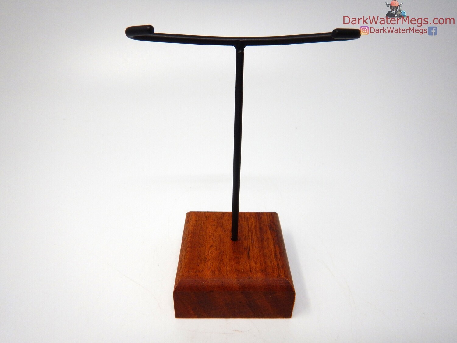 L / M  Specialty Wood stand with metal upright -39