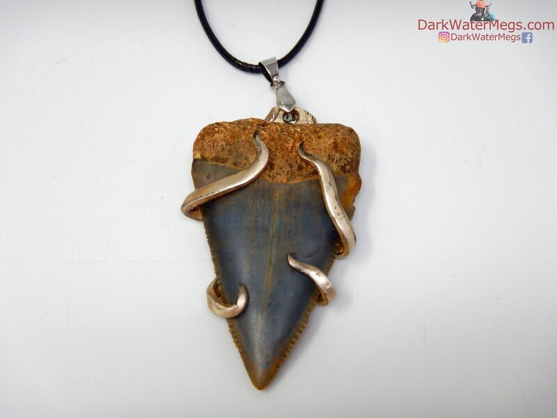 2.30&quot; fork pendant great white necklace