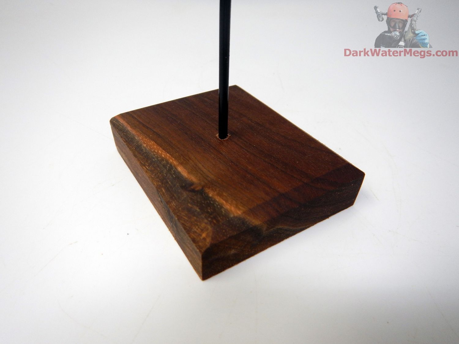 L / M  Specialty Wood stand with metal upright -C5