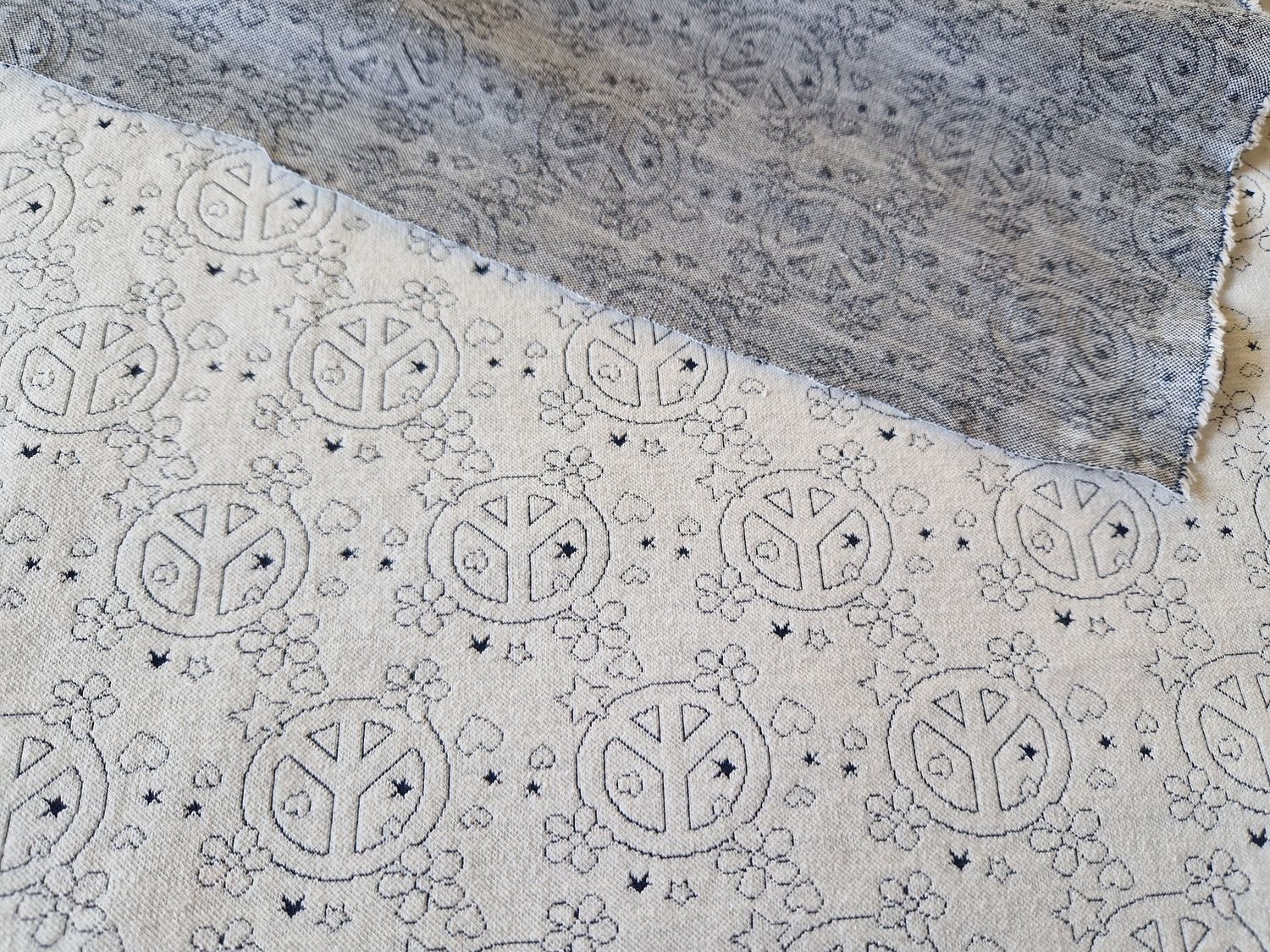 Jersey Jaquard Peace 50cm x 160cm breit 