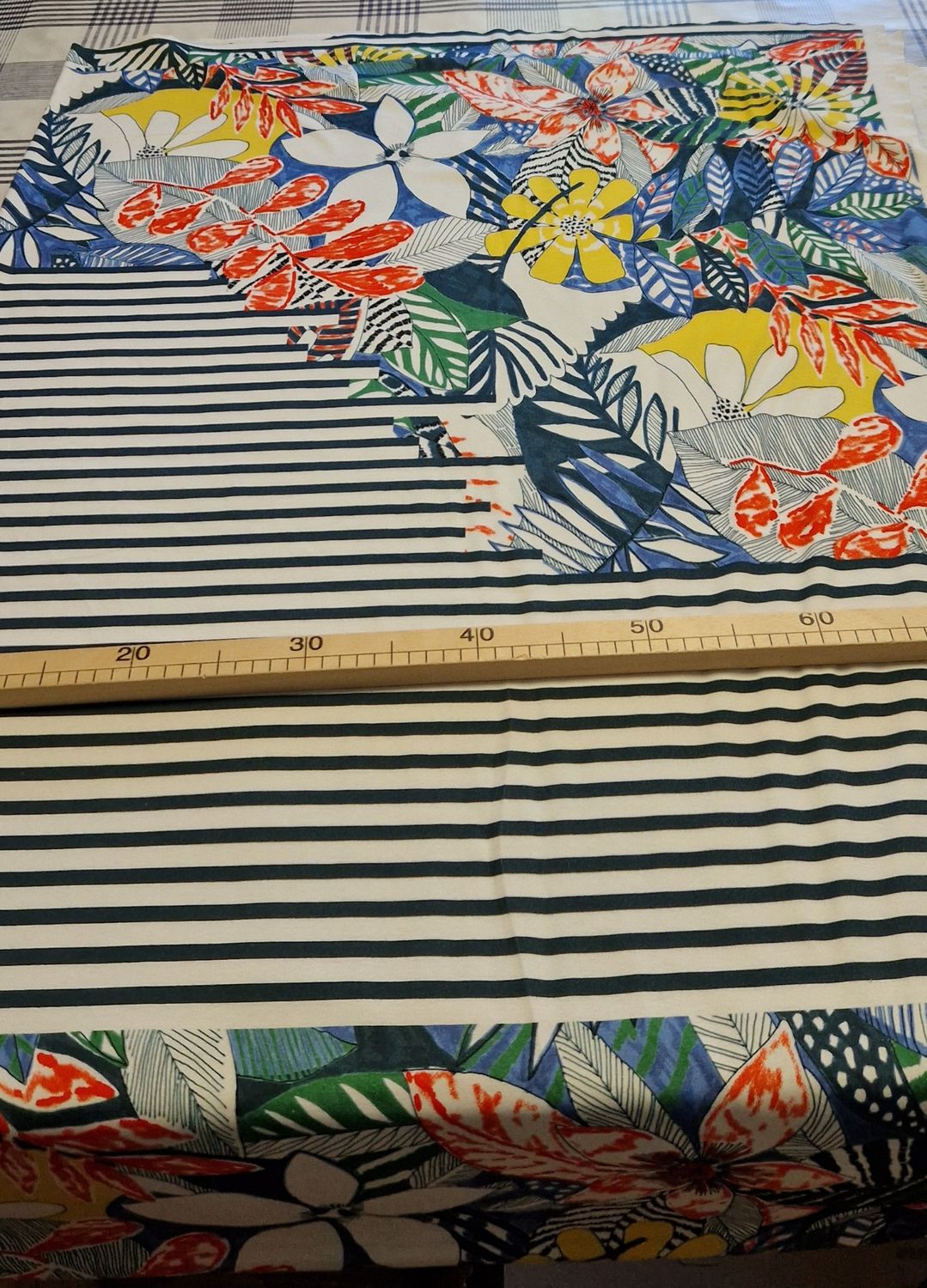 Jersey Blumen Streifen 50cm x 160cm 