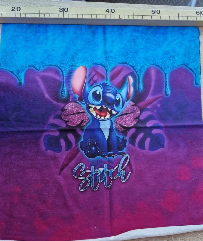Sommersweat Stitch lila Panele 45x55cm Sommersweat Stitch lila Panele 45x55cm