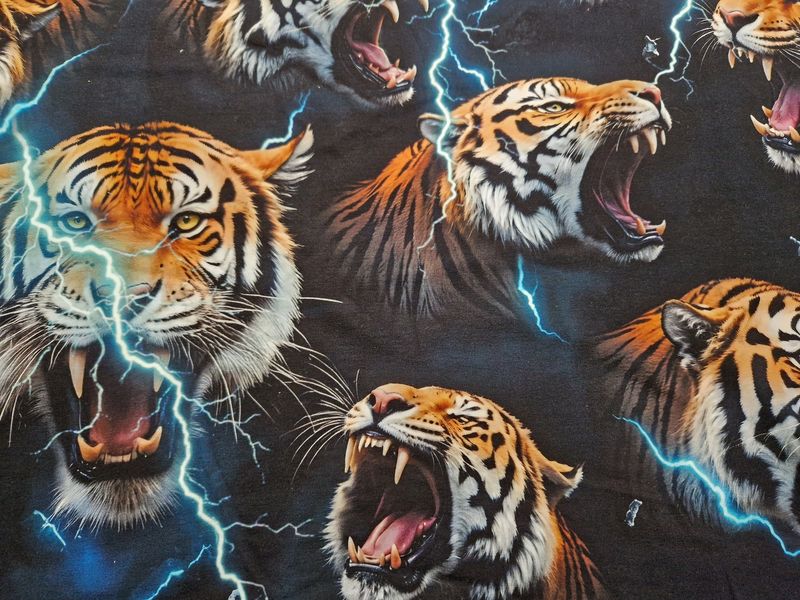 Sommersweat Tiger Blitze blau 50cm x 180cm Sommersweat Tiger Blitze blau 50cm x 180cm
