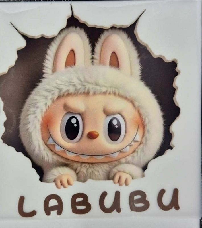 Bügelbild Labubu 10x10cm  Bügelbild Labubu 10x10cm