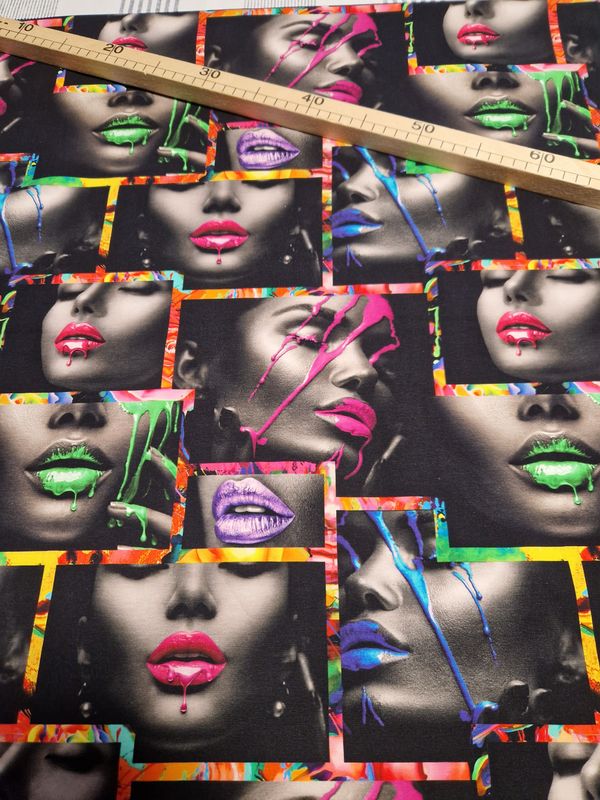 Jersey Digitaldruck Gesichter 50cm x180cm breit Jersey Digitaldruck Gesichter 50cm x180cm breit