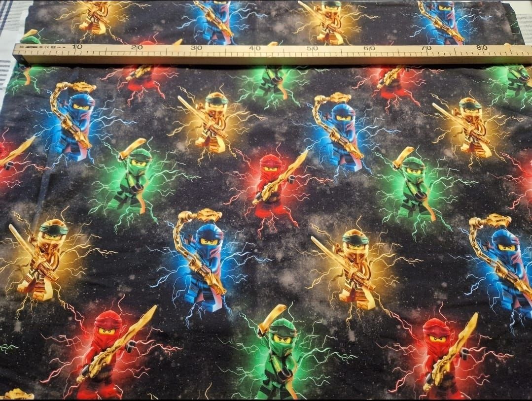 Sommersweat Ninjago schwarz 50cm x 180cm breit Lieferung Anfang November Sommersweat Ninjago schwarz 50cm x 180cm breit Lieferung Anfang November