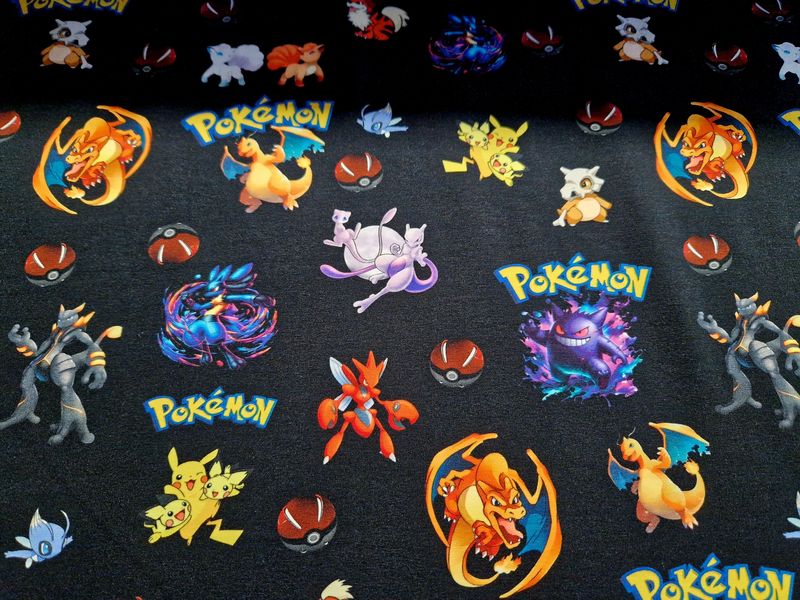 Sommersweat Pokemon schwarz 50cm x 180cm breit 