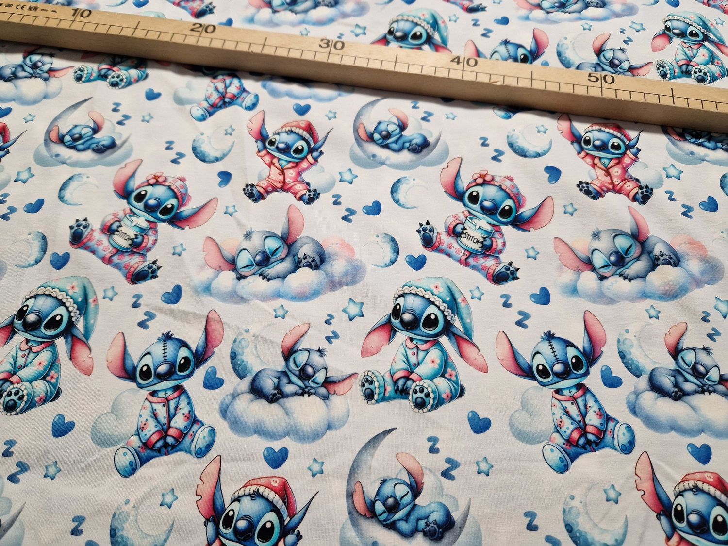 Jersey Digitaldruck Stitch 93cm x180cm breit Jersey Digitaldruck Stitch 93cm x180cm breit