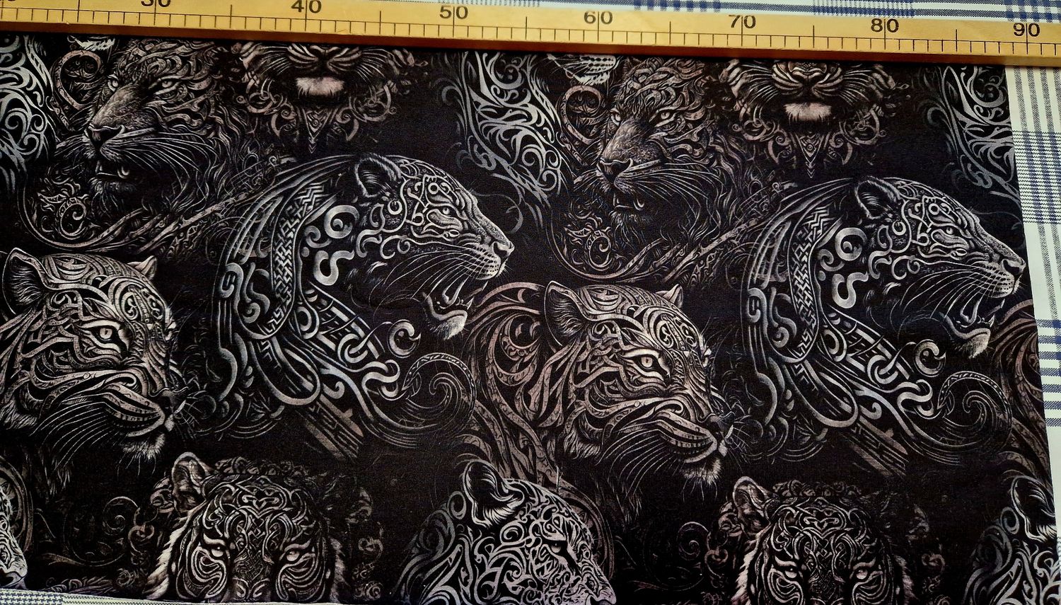 Sommersweat Raubkatze 38cm x 180cm breit 