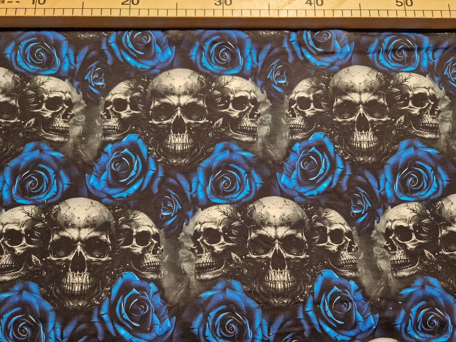 Sommersweat Skulls Totenkopf 38cm x 180cm breit 