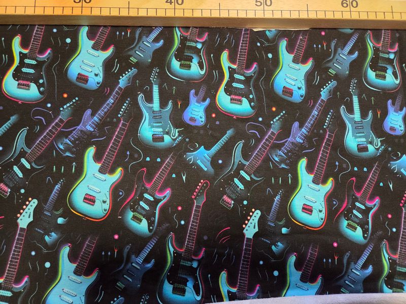 Sommersweat Gitarre 35cm x 170cm breit 