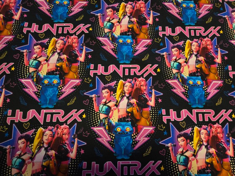 Sommersweat KPop Huntr/x 50cm x 180cm breit 