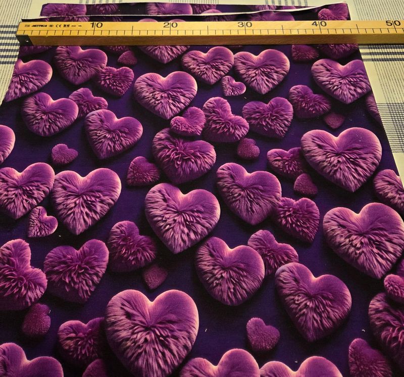 Sommersweat Herzen lila 46cm x 180cm breit