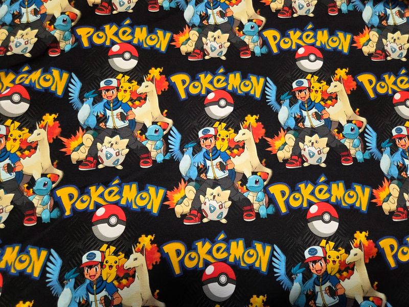 Sommersweat Pokemon schwarz bunt 50cm x 180cm breit 