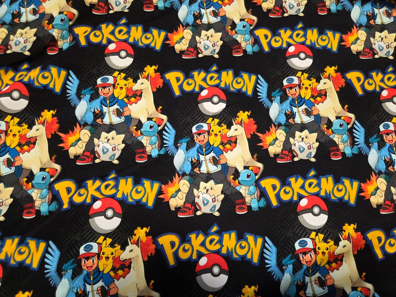 Sommersweat Pokemon schwarz bunt 50cm x 180cm breit 