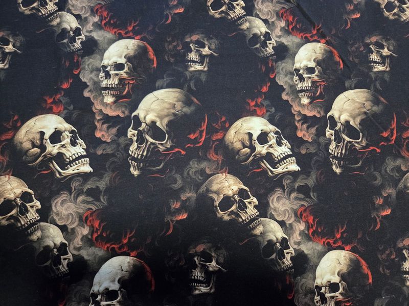 Sommersweat Skulls Totenkopf 50cm x 180cm breit 