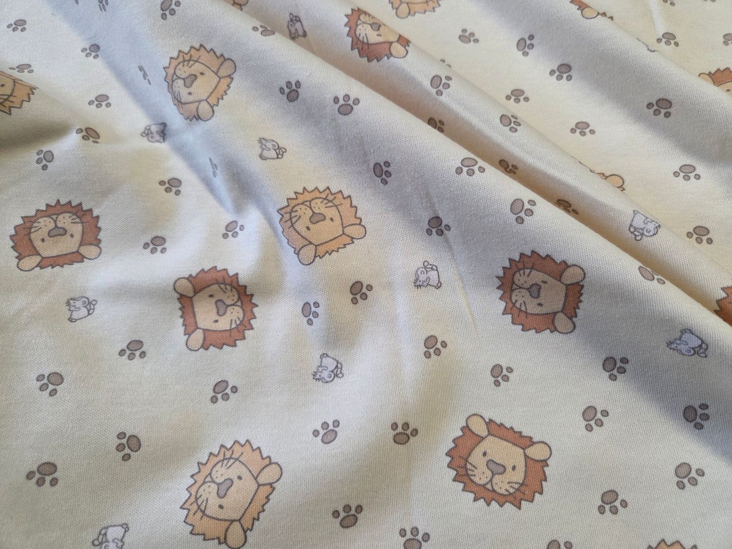 Jersey Löwen 50cm x160cm breit