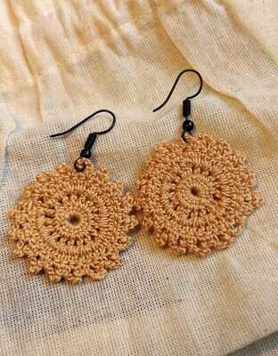 Crochet earrings - beige circle