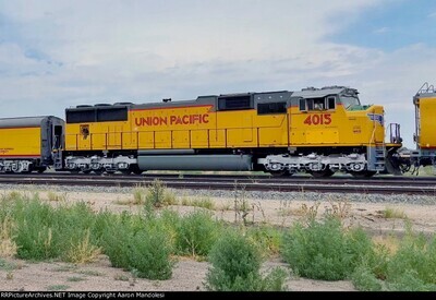 Union Pacific UP SD70m Excursion 4015 Shields HO 1:87 Scale Athearn