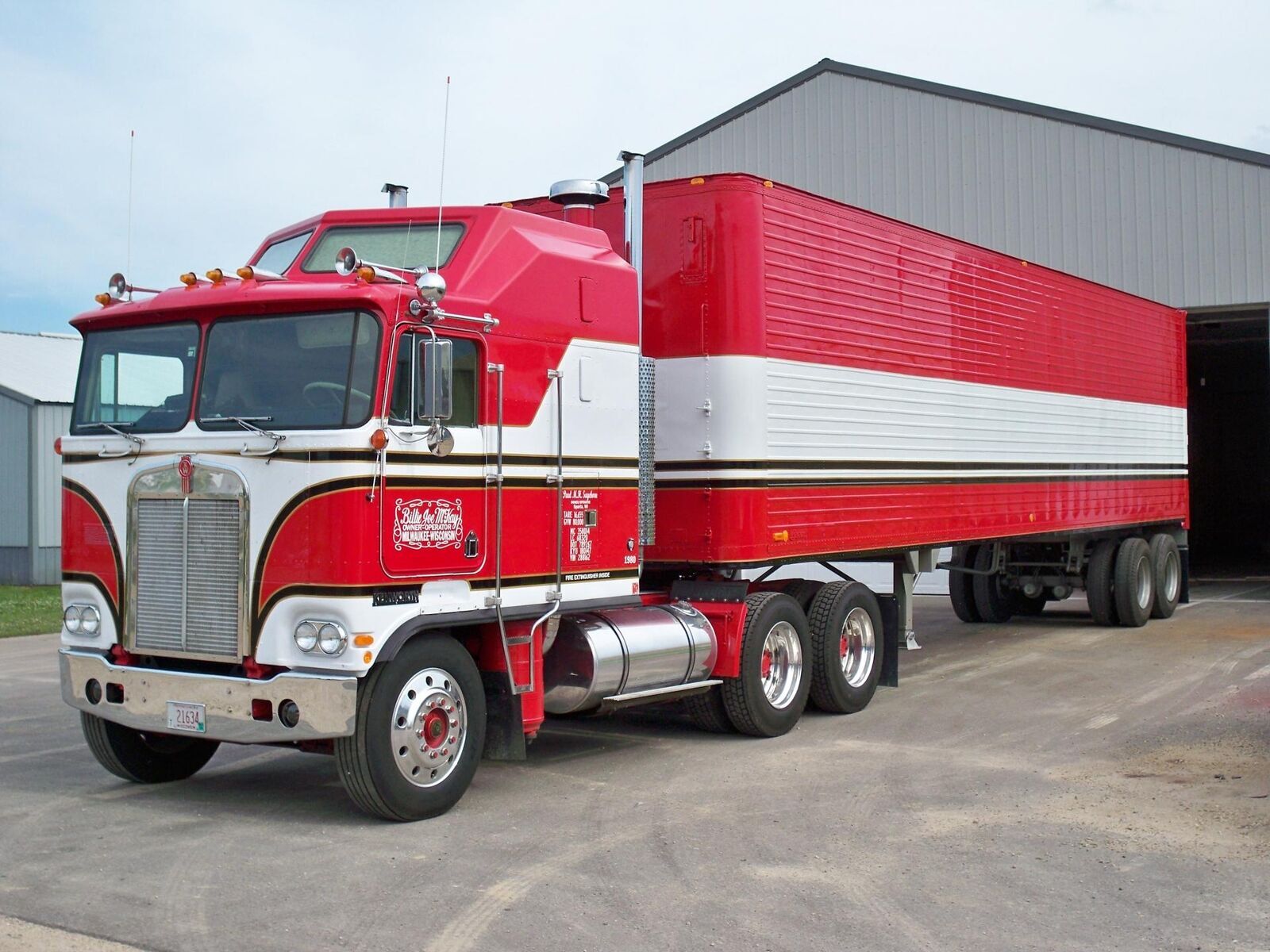 1979 ケンワース K100 ウィズリーファートレーラートラック野郎!B・J 1:43 Iconic Replicas *BJ & THE BEAR* Kenworth K100 COE