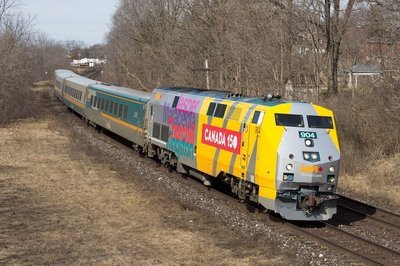 VIA Canada 150 P42 HO Scale 907