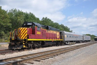 AWVR GP11 &amp; Coaches Unstoppable Movie Railroad Safety Campaign HO Scale
