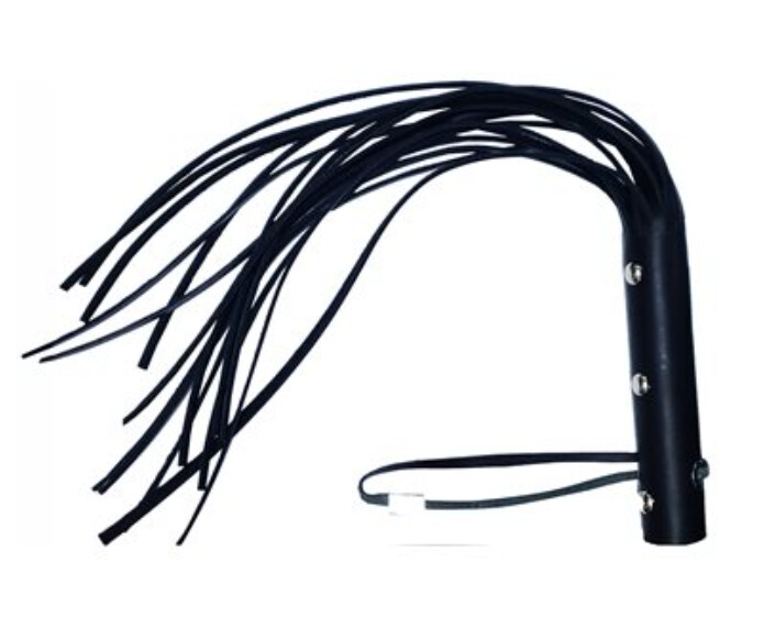 Latigo de cuero con tachas 45 cm