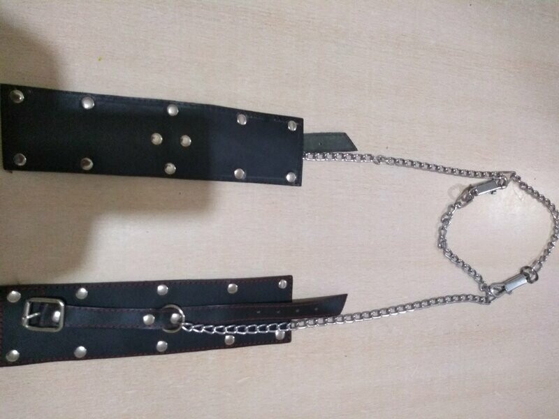 Esposas lisas cadena larga y mosquetón