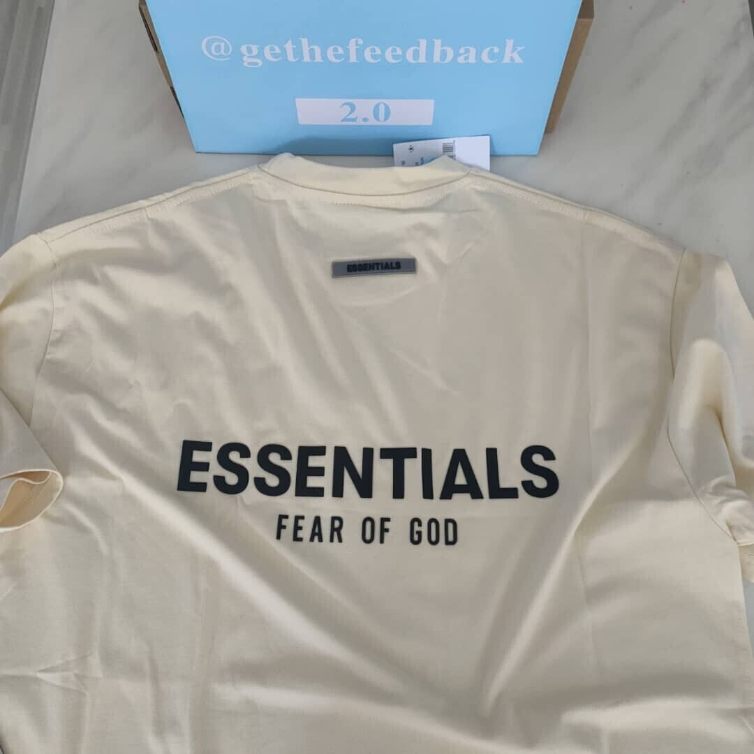 ESSENTIALS T-Shirt