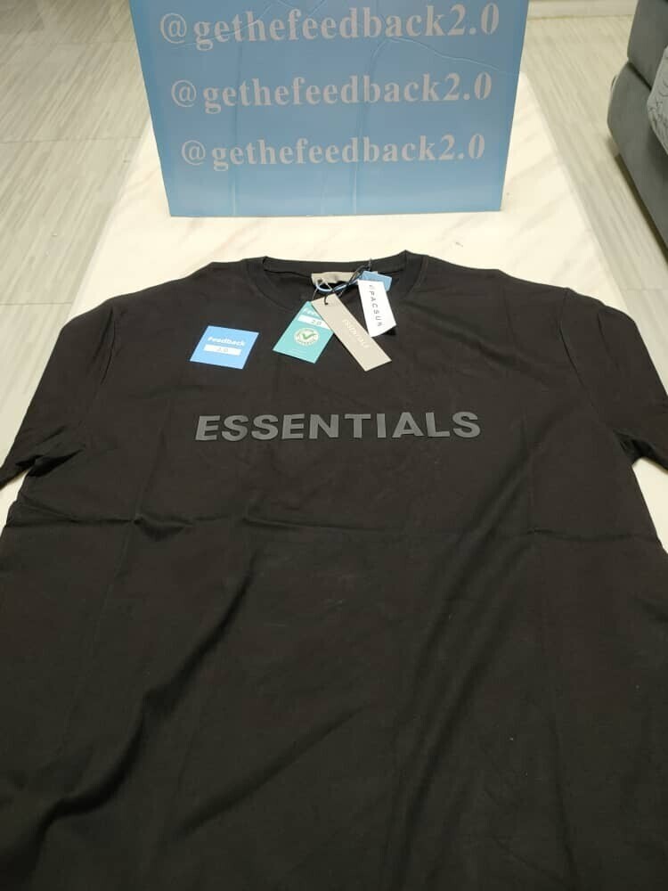 ESSENTIALS T-Shirt
