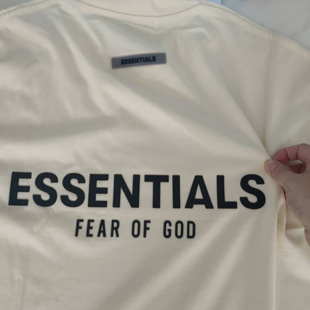 ESSENTIALS T-Shirt