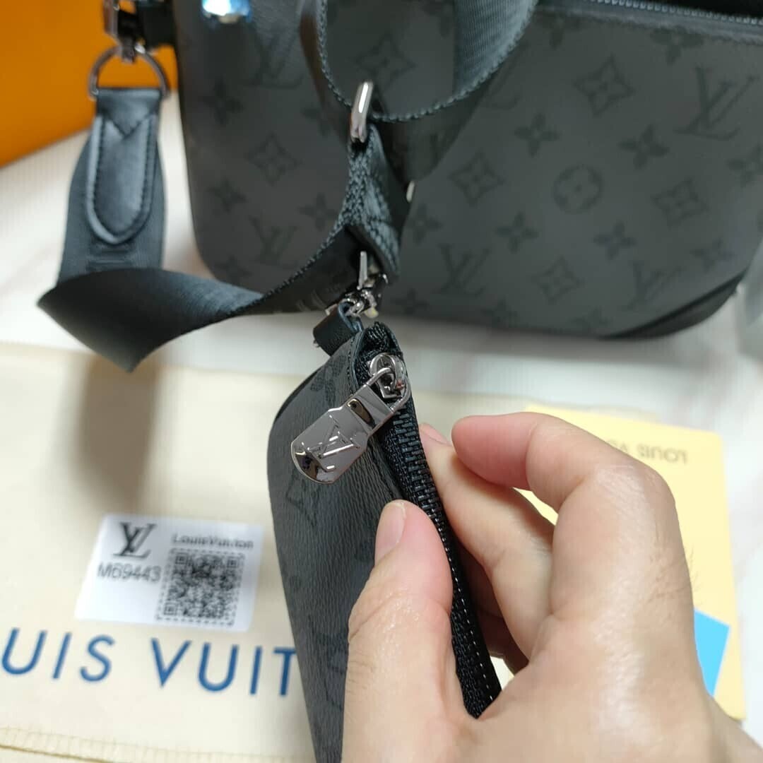 Shoulder Bag LV