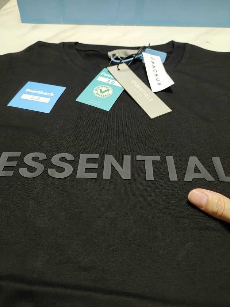 ESSENTIALS T-Shirt