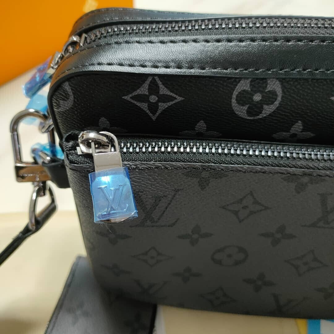 Shoulder Bag LV