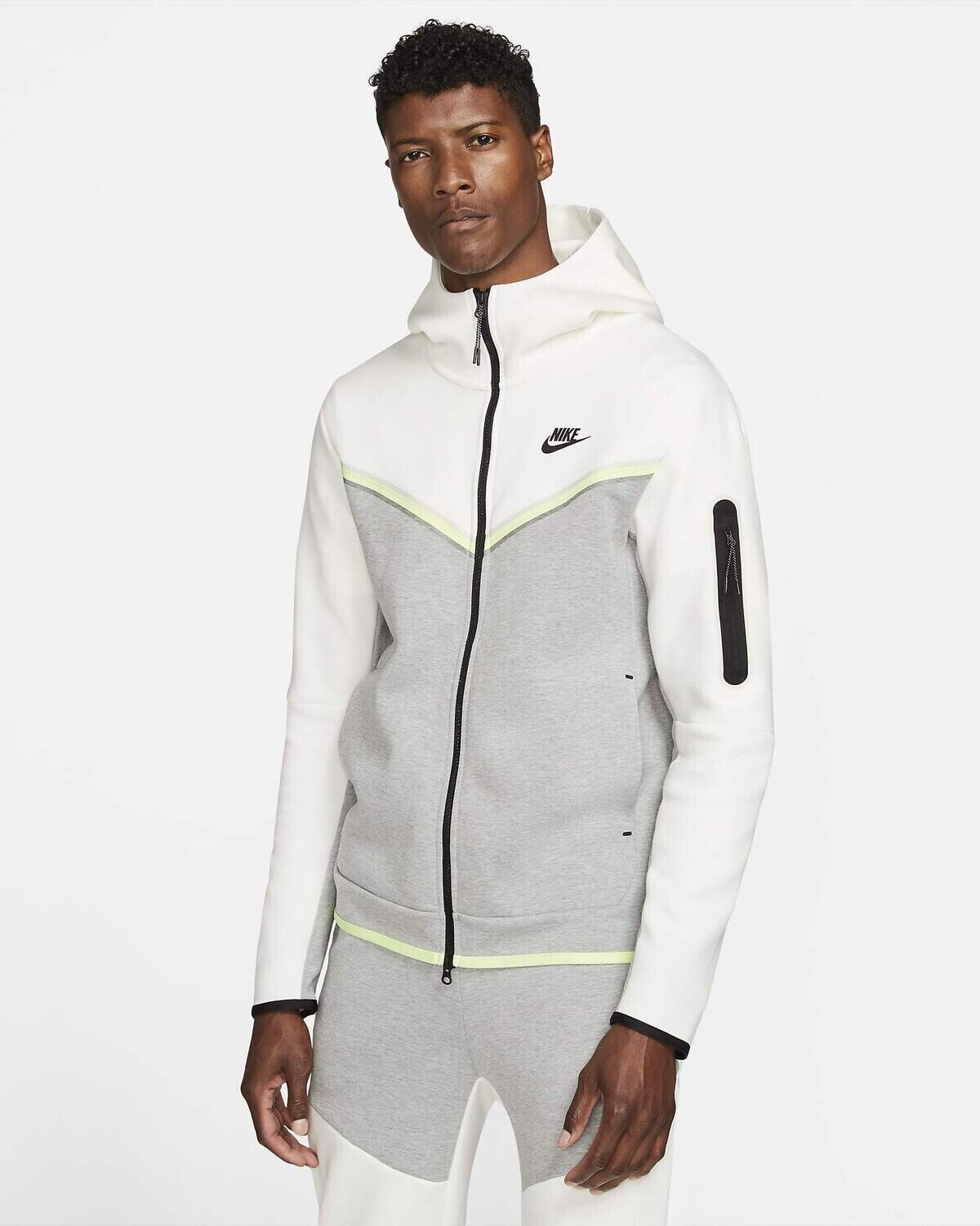 Nike Tech Fleece Full Zip Hoodie con cappuccio