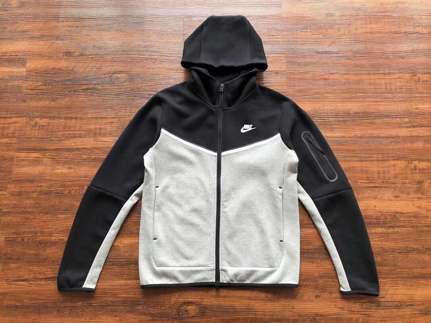 Nike Tech Fleece Full Zip Hoodie con cappuccio