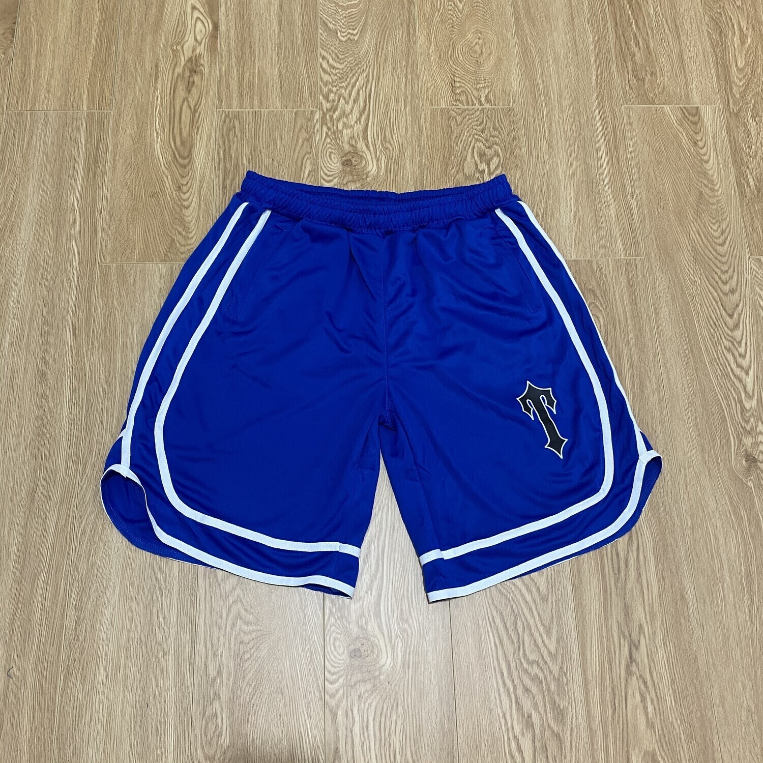 SHORTS TS London Chenille Decoded