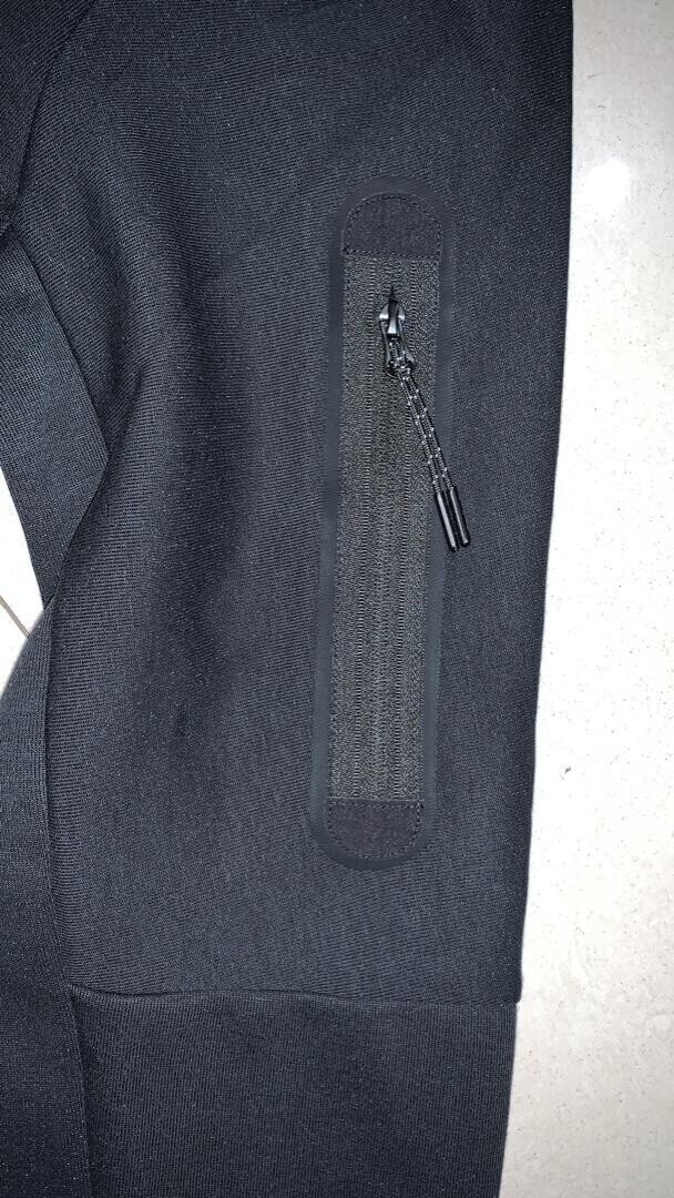 Tracksuitnike tech fleece nera