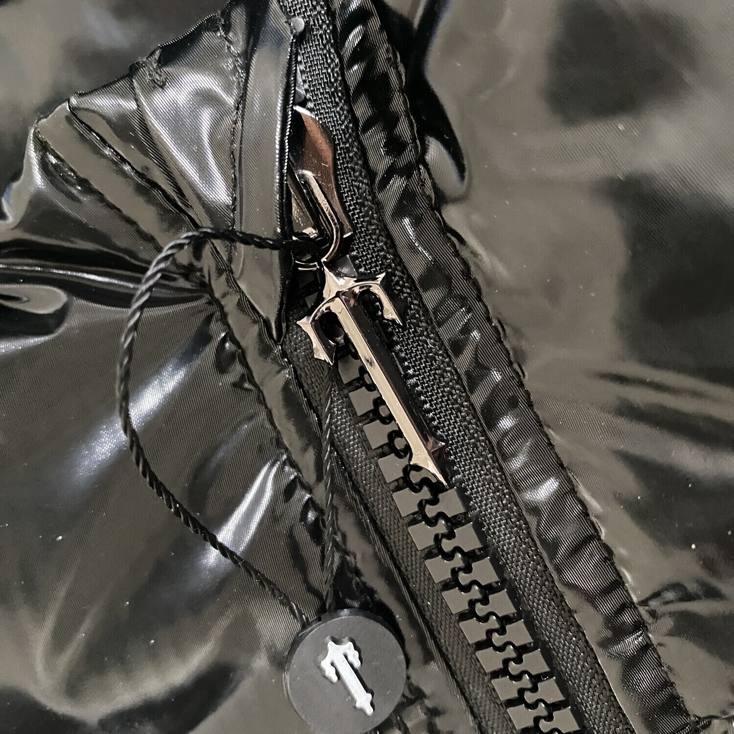 Giubbotto TS Nera Luccicante Irongate con Cappuccio Rimovibile