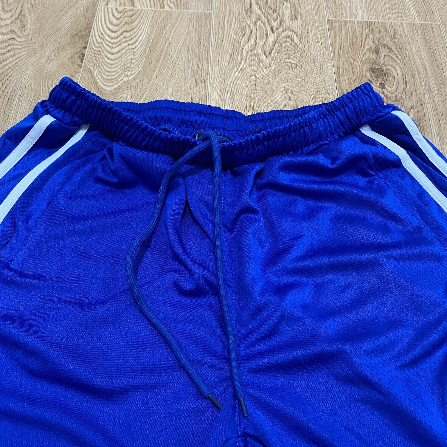 SHORTS TS London Chenille Decoded