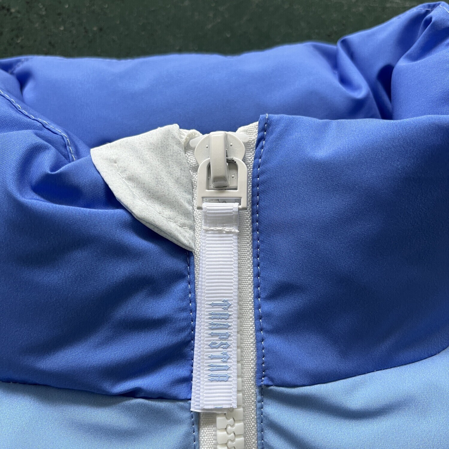 TS London T Badge Gilet