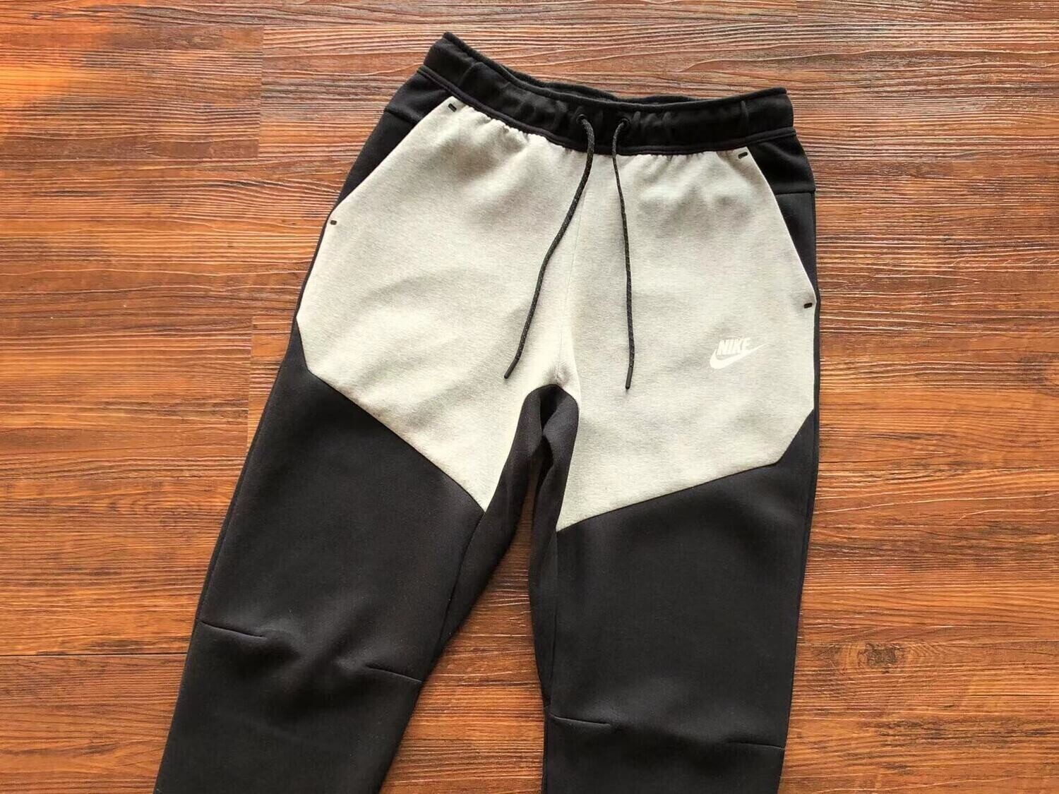 PANTALONI nike tech fleece