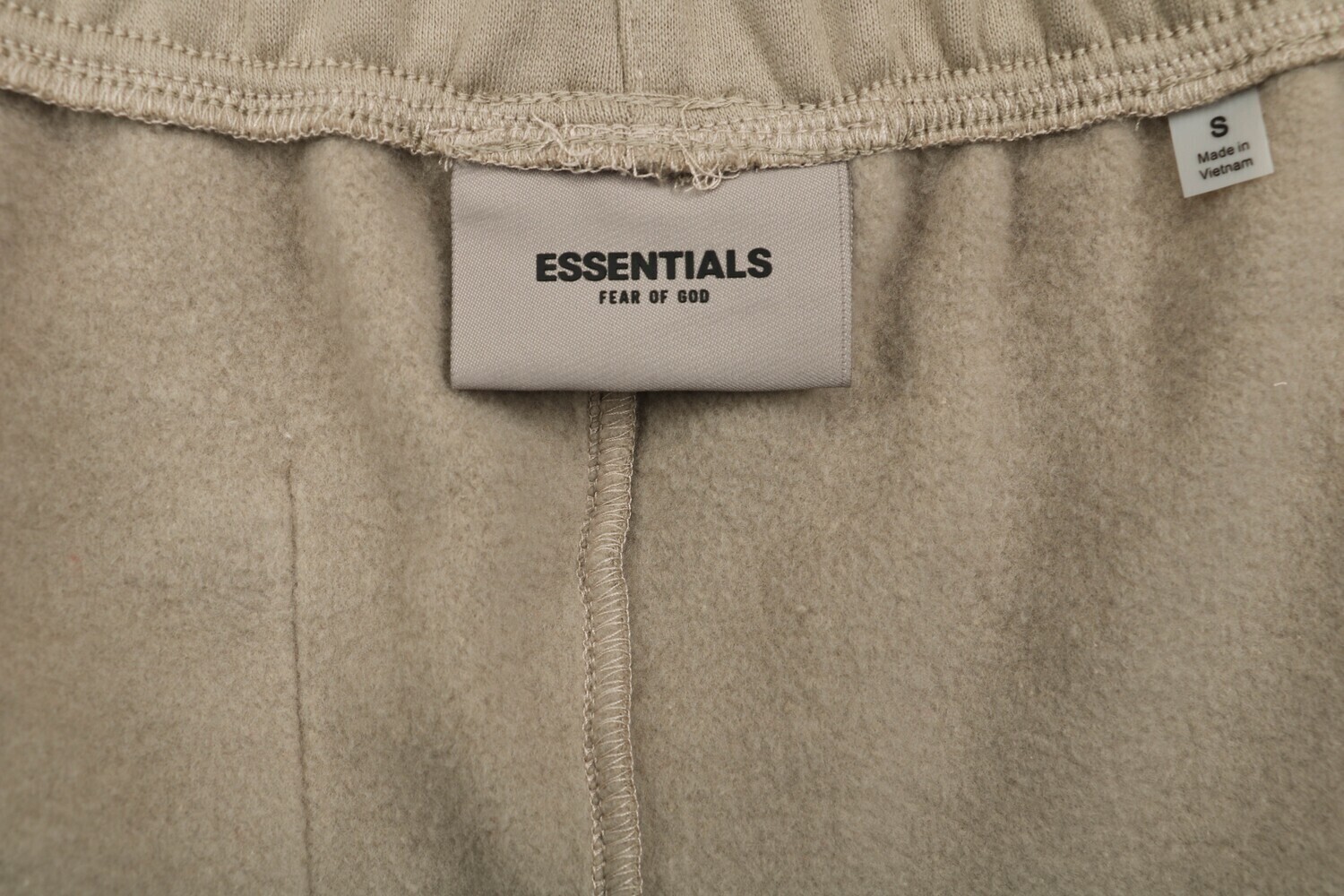 SHORTS Fear Of God-ESSENTIALSs