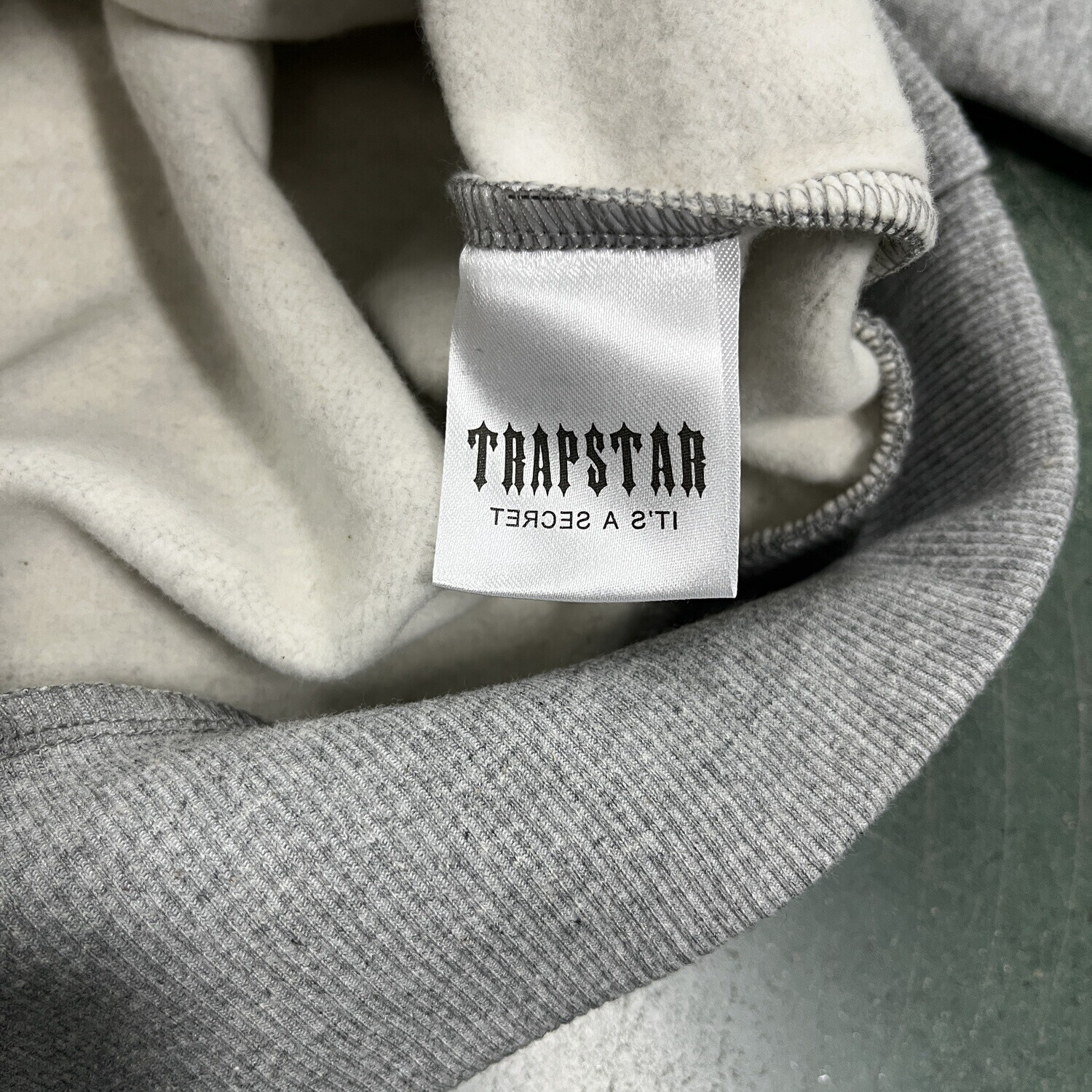 Tracksuit Anniversario TS Chenille Camo Decodata Con Cappuccio - Grigia