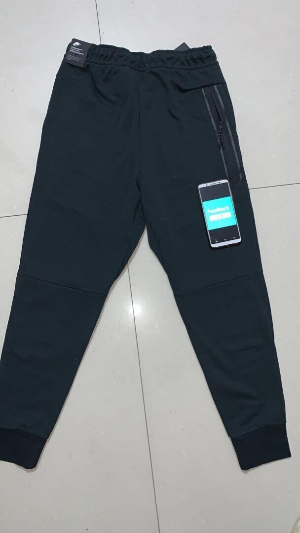 Tracksuitnike tech fleece nera