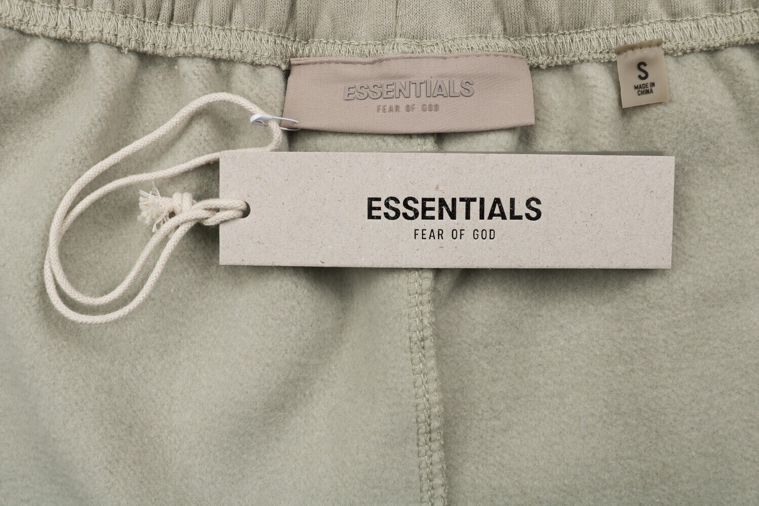 SHORTS Fear Of God-ESSENTIALSs