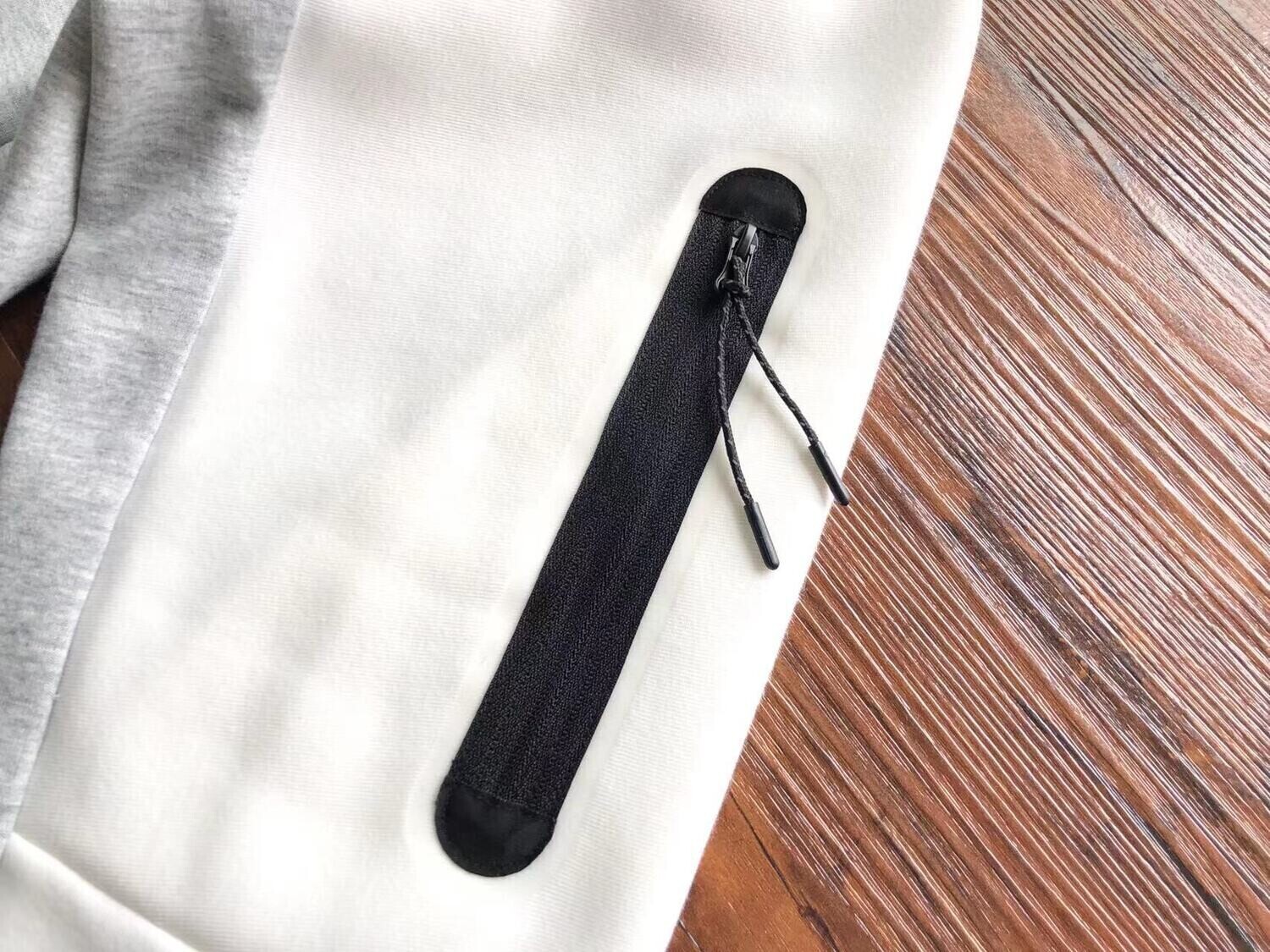 Nike Tech Fleece Full Zip Hoodie con cappuccio