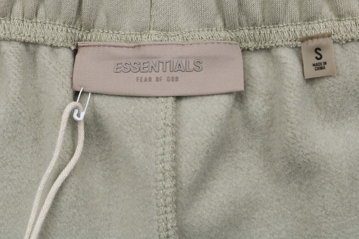 SHORTS Fear Of God-ESSENTIALSs
