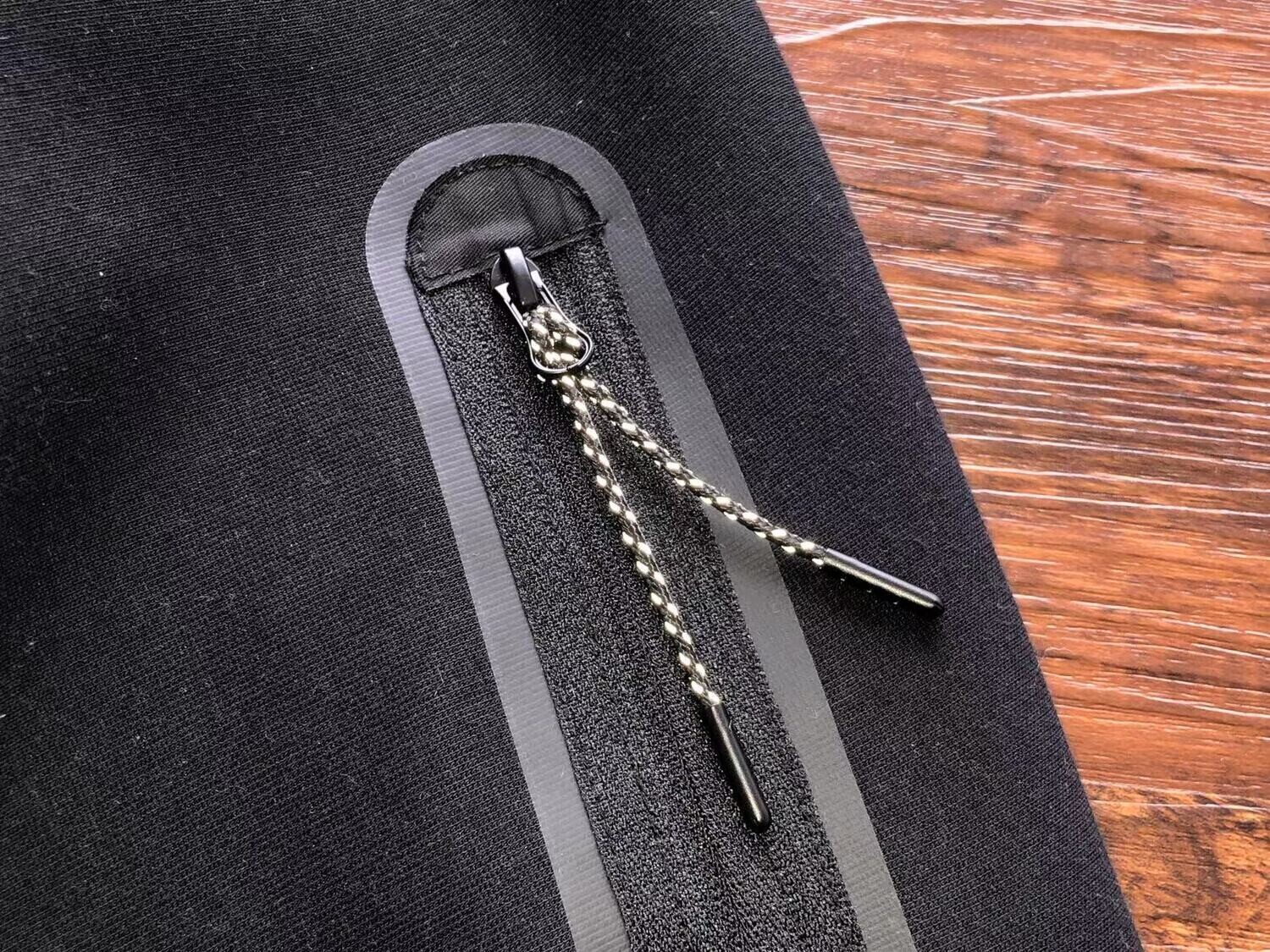 Nike Tech Fleece Full Zip Hoodie con cappuccio